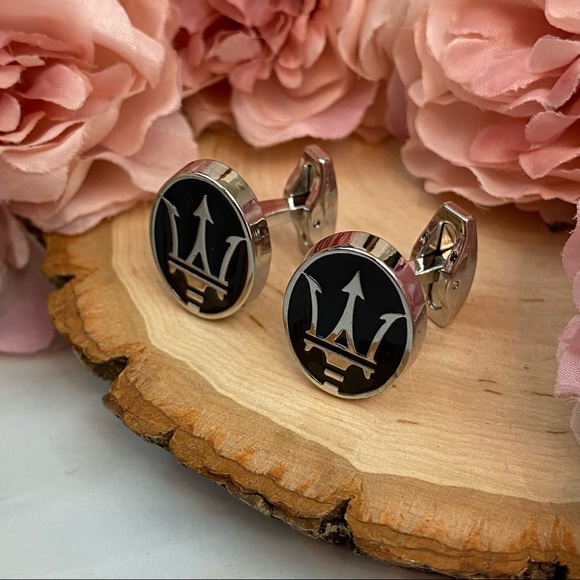 Black & Silver Maserati Logo Cufflinks - Picture 7 of 16